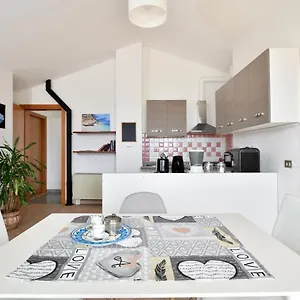 Mameli Apartment